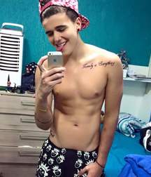 Shirtless boys from net 2 58dcd74c0ad43.jpg