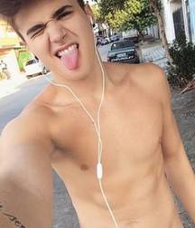 Shirtless boys from net 2 58dcd74d711bd.jpg