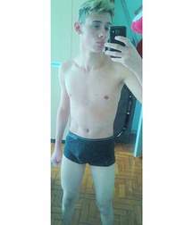 Shirtless boys from net 2 58dcd771e5a8b.jpg