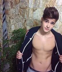 Shirtless boys from net 2 58dcd77b85b2b.jpg