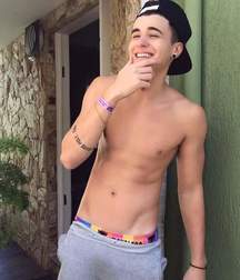 Shirtless boys from net 2 58dcd79c31a56.jpg