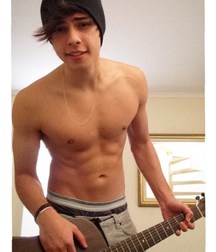 Shirtless boys from net 2 58dcd7a2a07ae.jpg