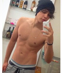Shirtless boys from net 2 58dcd7a6b8242.jpg