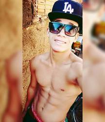 Shirtless boys from net 2 58dcd7b943ecc.jpg