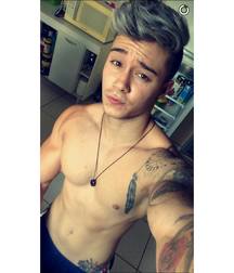 Shirtless boys from net 3 58de46acad10a.jpg