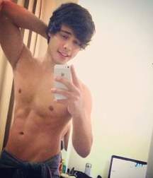 Shirtless boys from net 3 58de46c622296.jpg