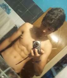 Shirtless boys from net 3 58de46d53233c.jpg