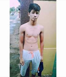 Shirtless boys from net 3 58de46fe70129.jpg