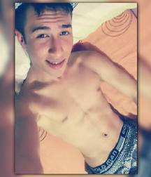 Shirtless boys from net 3 58de470a6e5df.jpg
