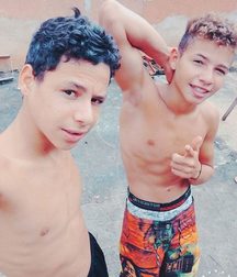 Shirtless boys from net 4 58e0ee48dd4c4.jpg