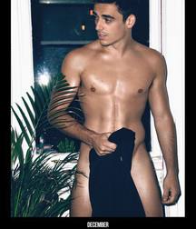 Shirtless boys from net 4 58e0ee5c26059.jpg