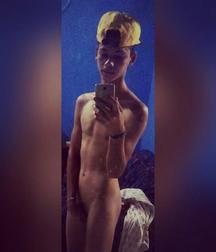 Shirtless boys from net 4 58e0ee6c6f938.jpg