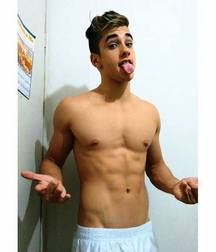 Shirtless boys from net 4 58e0ee7964150.jpg