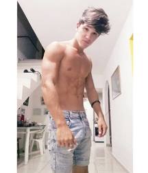 Shirtless boys from net 4 58e0ee91cab09.jpg
