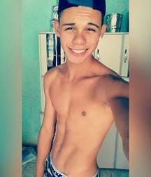 Shirtless boys from net 4 58e0eec798895.jpg
