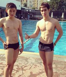 Friends shirtless 58f5e7fbdd7ca.jpg