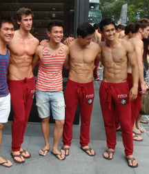 Friends shirtless 58f5e81601621.jpg