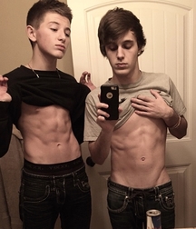 Friends shirtless 58f5e8577decd.jpg