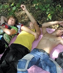 Friends shirtless 58f5e86aaf14a.jpg