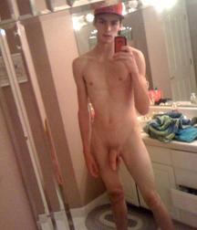 Selfies and mirror 58f7389b870fa.jpg