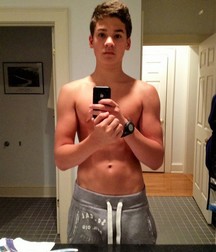 Selfies and mirror 58f739743ebe4.jpg