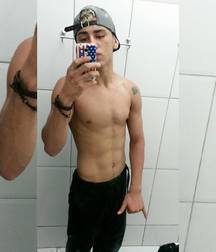Shirtless boys from net 1 58f9dec7ac34d.jpg