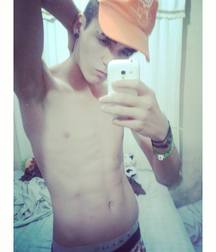 Shirtless boys from net 1 58f9dedf93b98.jpg