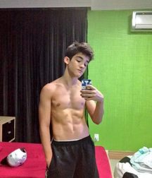 Shirtless boys from net 2 58fcac1609a62.jpg