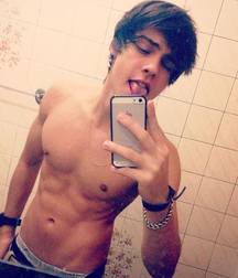 Shirtless boys from net 2 58fcac50b0c22.jpg