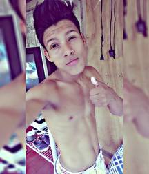 Shirtless boys from net 2 58fcac54eab28.jpg