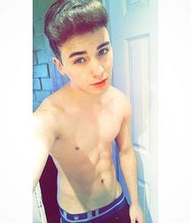 Shirtless boys from net 2 58fcacd34b3b2.jpg