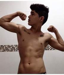 Shirtless boys from net 2 58fcad06ed69c.jpg