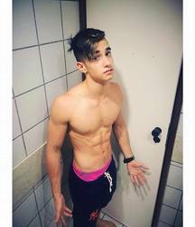 Shirtless boys from net 3 59006fac90524.jpg