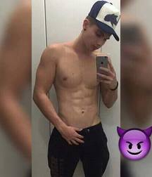 Shirtless boys from net 3 59006fd00b0f3.jpg