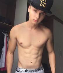 Shirtless boys from net 3 59006fd56e018.jpg