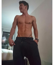 Shirtless boys from net 3 59006fee63139.jpg