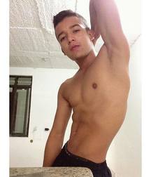 Shirtless boys from net 3 5900700eb3b11.jpg
