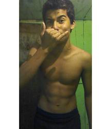 Shirtless boys from net 3 59007048cd529.jpg