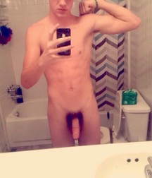 Selfies and mirro 590c4f2ad00c7.jpg