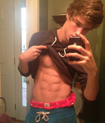 Selfies and mirro 590c4f90d3f3e.jpg
