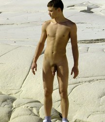 Naked solo 59184ea6bd57f.jpg