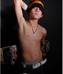 Hot shirtless boys 5924100cbce88.jpg