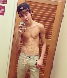 Hot shirtless boys 5924100e61aeb.jpg