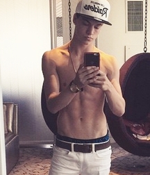 Hot shirtless boys 5924105fedb3f.jpg