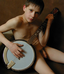 Play music naked 5928069a8b6f2.jpg
