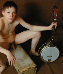 Play music naked 592806b181553.jpg