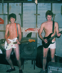Play music naked 5928076742e7b.jpg