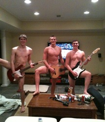 Play music naked 5928079e4b659.jpg