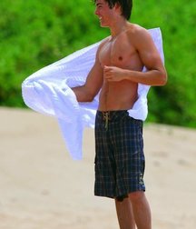 Shirtless boys from net 59329005df6fa.jpg