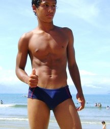 Shirtless boys from net 59329091ba350.jpg